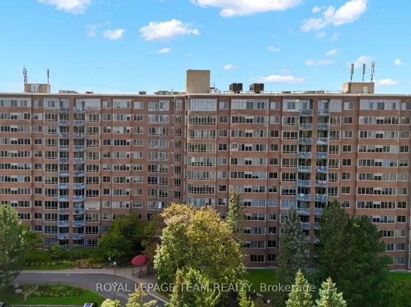 100 Grant Carman Dr #406, Ottawa, ON K2E 8B8