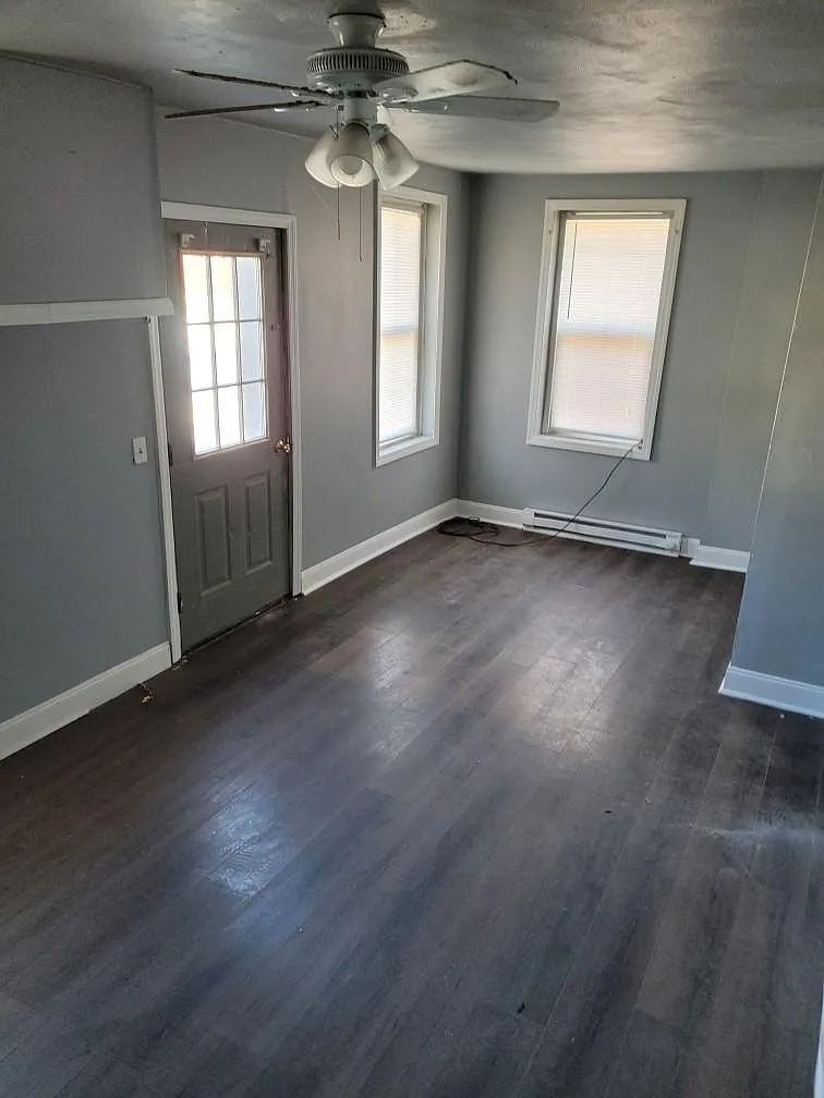 1 bed, 700 sqft, $900 — Photo 4