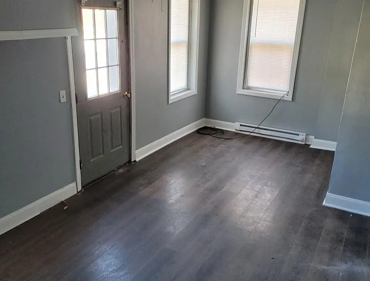 211 N Raleigh St — Photo 4