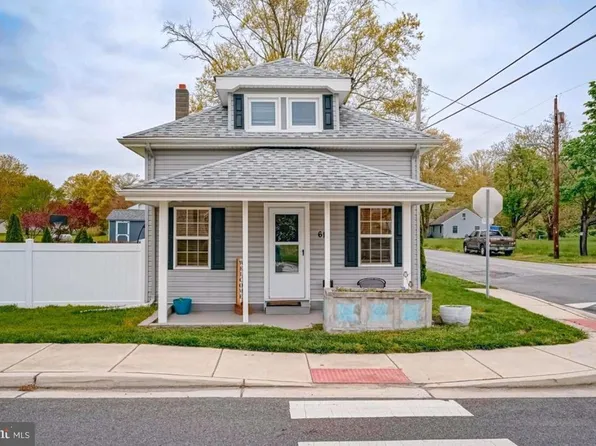 61 Salem Dr, Pennsville, NJ 08070