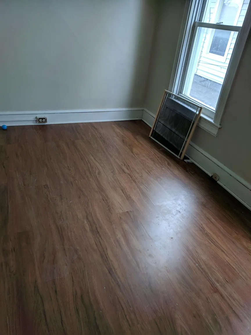 226 North Broadway photo 1