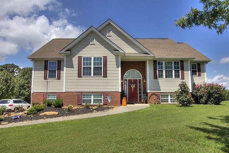 1st image of 205 Vista View Ct