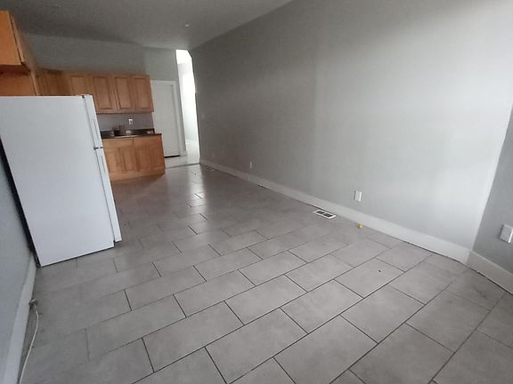 2nd image of 2313 W Tioga St #1