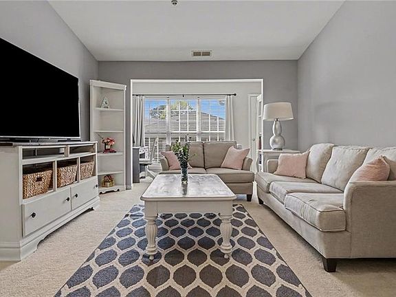 2nd image of 3710 Cotswold Ave Unit Z