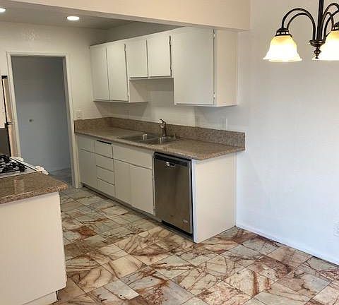 2nd image of 3636 Sumner Ave