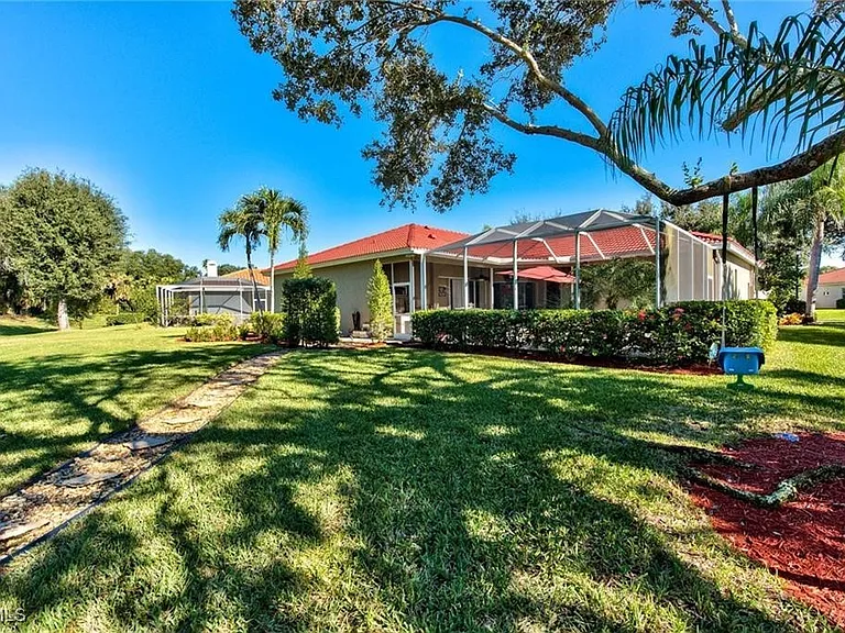 8850 Creek Run Dr — Photo 25