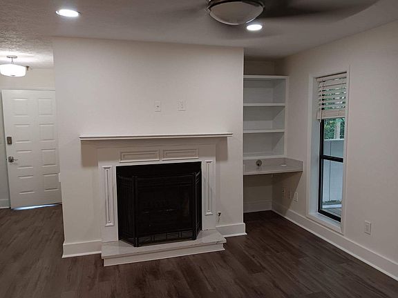 3rd image of 603 Wynnes Ridge Cir SE #603
