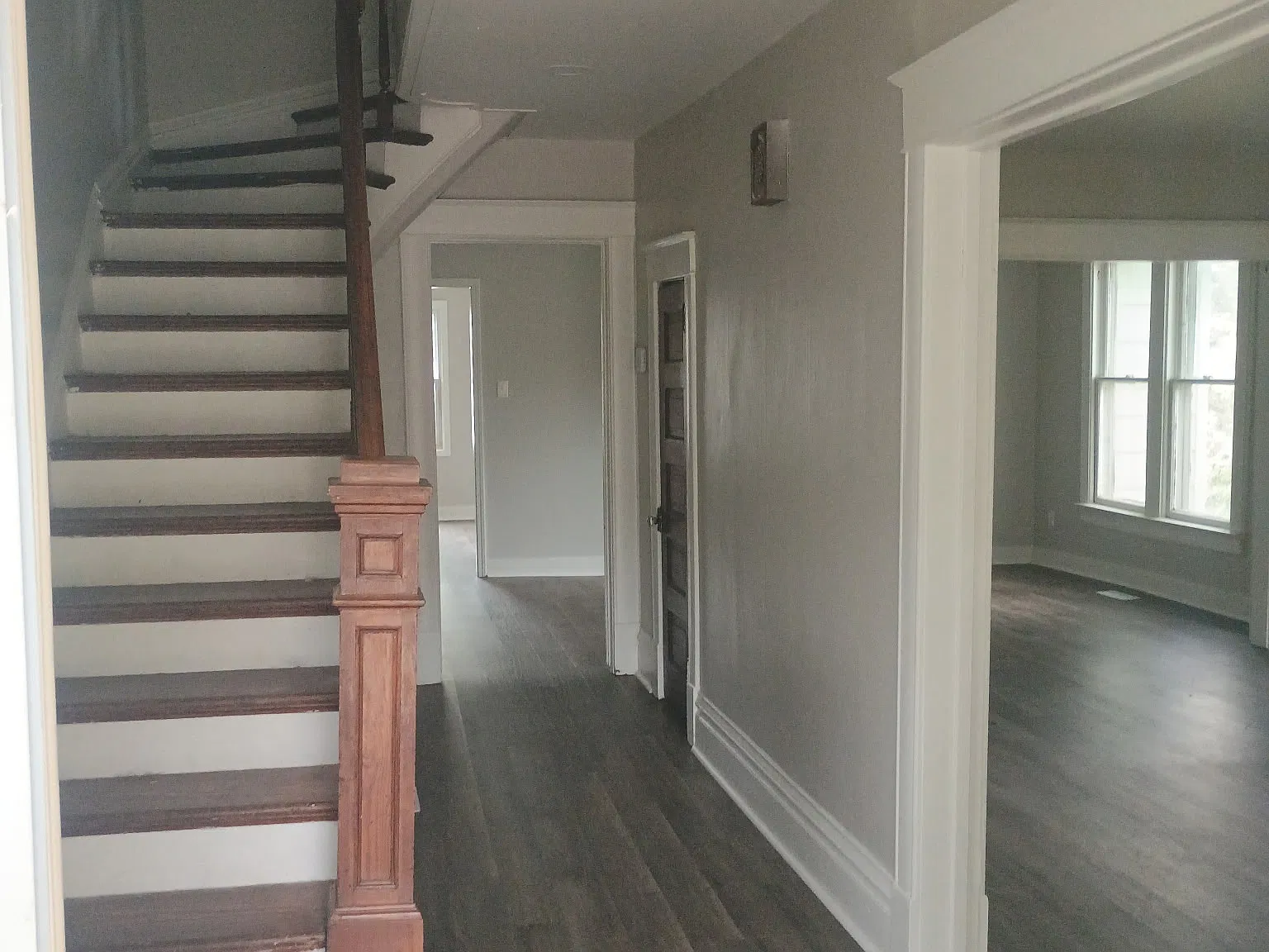 3 bed, 1400 sqft, $1,400 — Photo 2