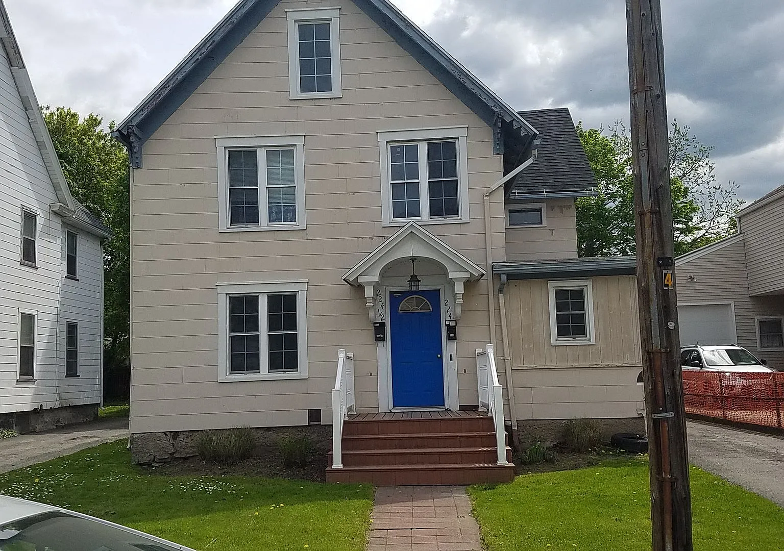 224 E Commercial — Photo 1