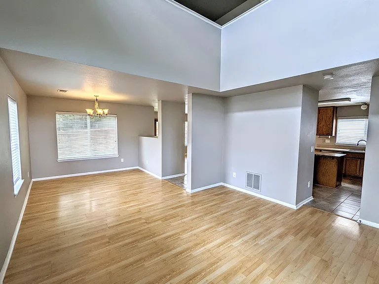3802 Glenarbor Ln — Photo 4