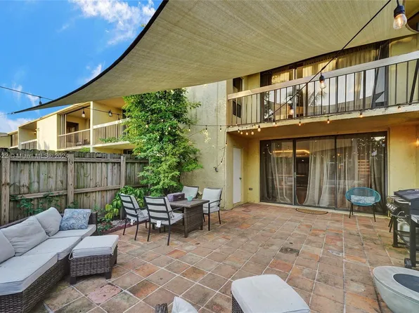 20554 NE 6th Ct, Miami, FL 33179