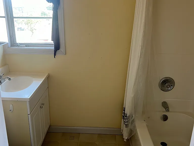 232 E Anapamu St #C — Photo 3