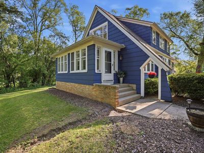 10064 N Cedarburg ROAD, Mequon, WI, 53092