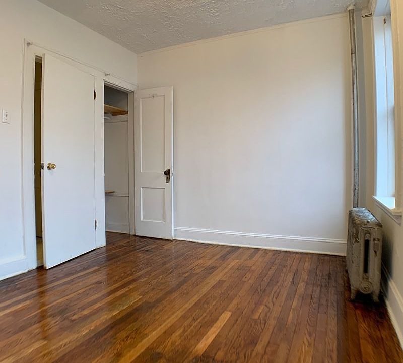 2nd image of 3052 34th St APT 5A