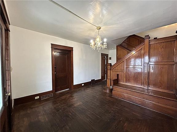 3rd image of 377 Lawson Ave #1