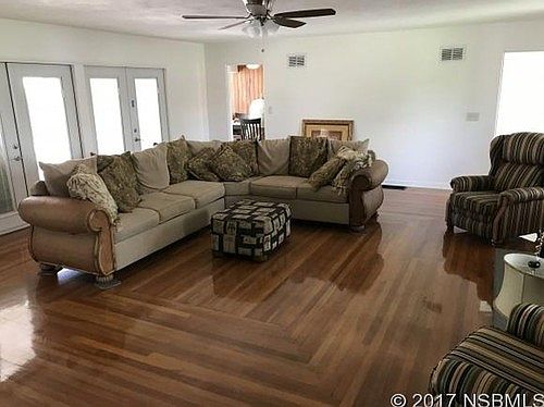 2nd image of 2209 S Peninsula Dr