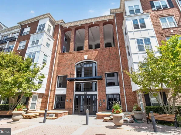 501 Hungerford Dr APT 149, Rockville, MD 20850