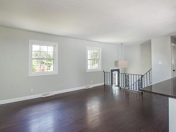 5th image of 1753 Lemont Dr