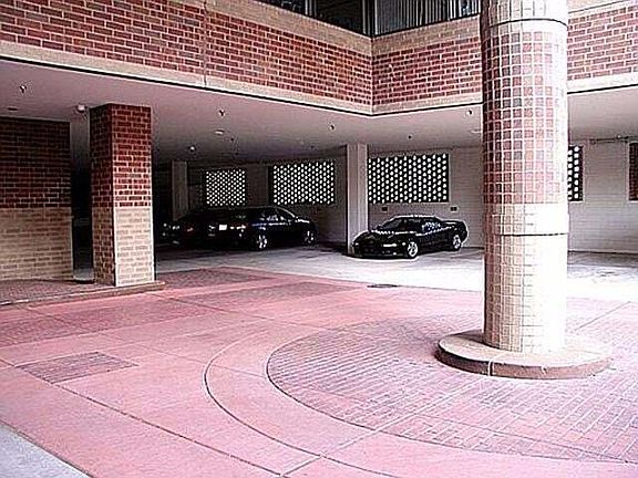3rd image of 505 E Huron St APT 308
