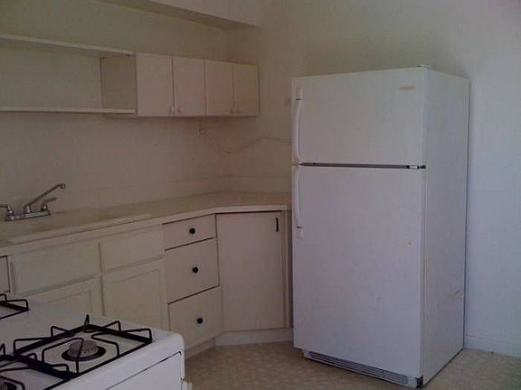 4th image of 707 49th St