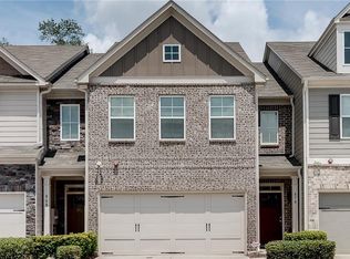 878 Arbor Crowne Dr, Lawrenceville, GA 30045