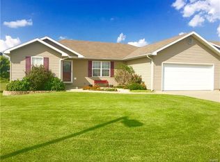 1399 Berrywood Dr, Lebanon, MO 65536