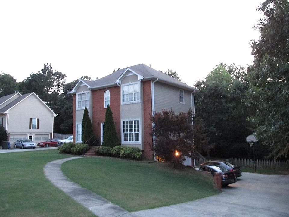 2nd image of 106 Grove Hill Dr