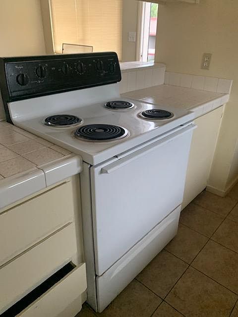 1st image of 2711 W Fairmont Ave APT 204