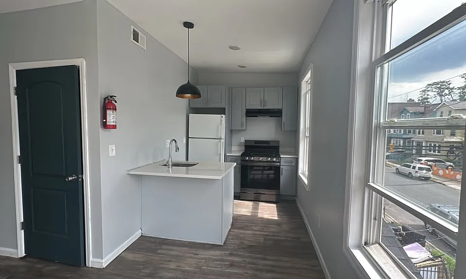 181 Mapes Ave #2