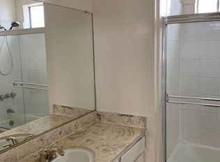 11836 Darlington Ave #3, Los Angeles, CA 90049