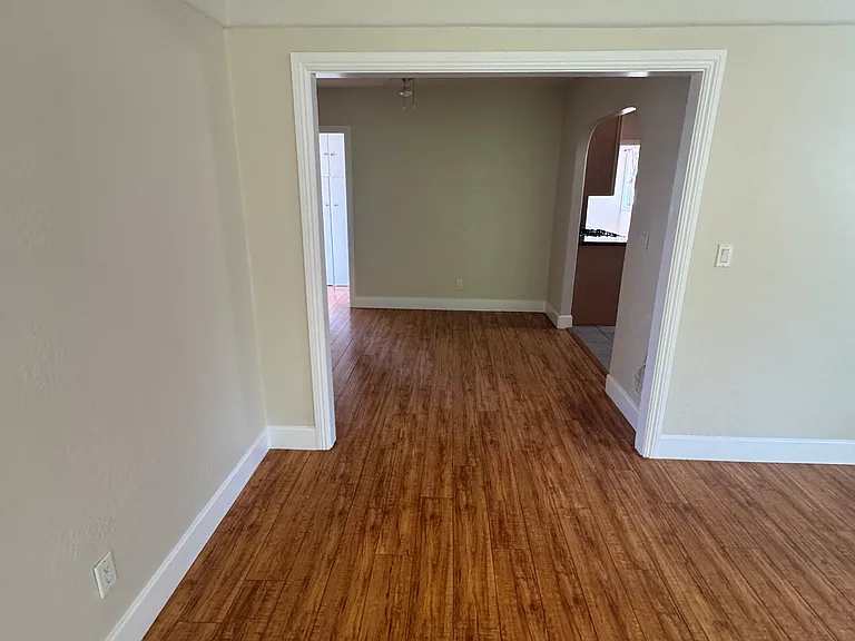 1615 Bellford Ave — Photo 8