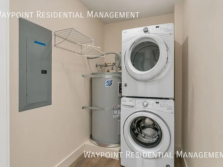 611 S 8th St #601 — Photo 32