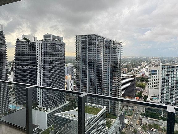 3rd image of 68 SE 6th St Unit 3604