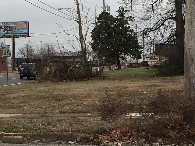 2nd image of 801 S 3rd St