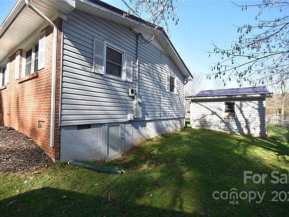 4th image of 49 Farley St