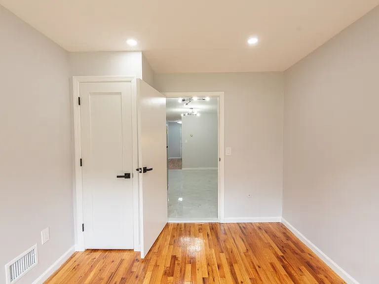 River Edge Apartments — Photo 55