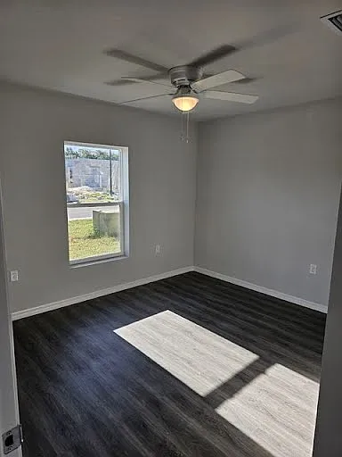 800 Vizcaya Ct — Photo 6