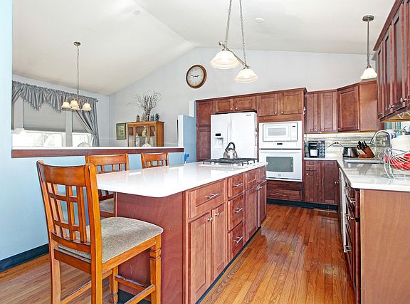 3rd image of 2808 Sierra Ave