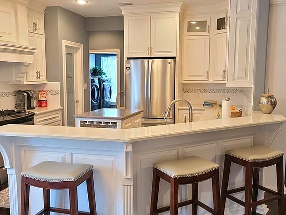 5th image of 11 Cypress Point Dr