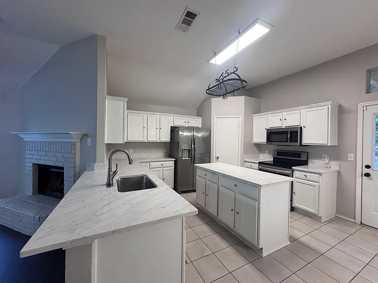 128 Post Oak Dr — Photo 22