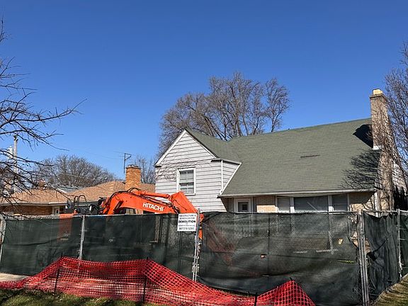 2nd image of 1016 Arthur St