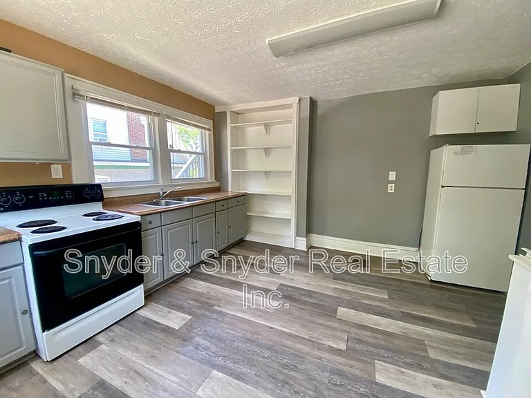 50 S Walnut St #1 — Photo 13