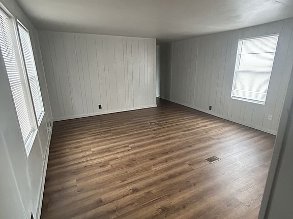 4th image of 400 S Ranchwood Blvd Trailer 84