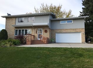 705 N Van Buren Ave, Eveleth, MN 55734