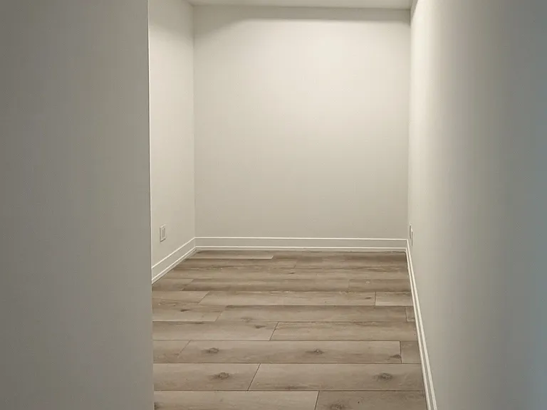 2000 Bathurst St #608 — Photo 3