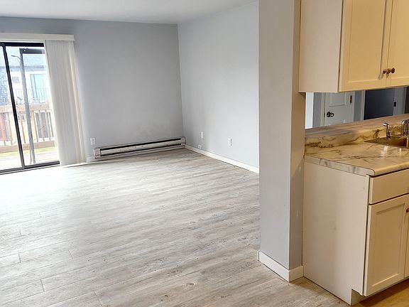 2nd image of 1216 Meadow Creek Dr #4