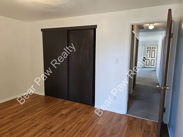 2525 Pattison Ave — Photo 16
