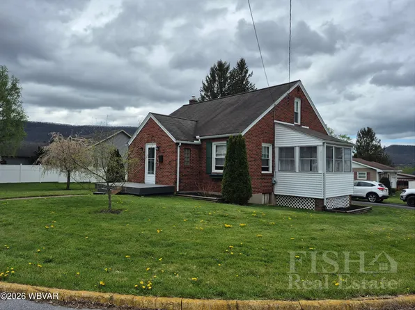 747 Bressler St, Lock Haven, PA 17745