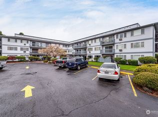 2005 Tibbetts Dr APT 304, Longview, WA 98632