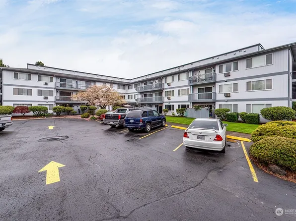 2005 Tibbetts Drive #304, Longview, WA 98632